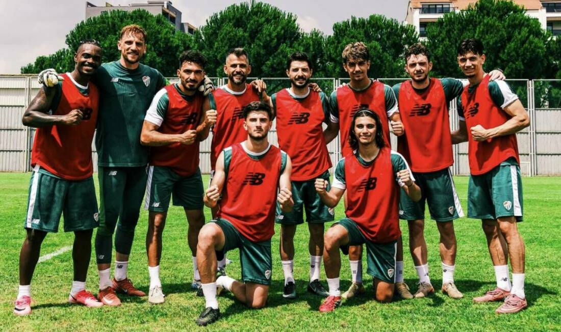 Bursaspor’un 26 kişilik kamp kadrosu açıklandı Bursaspor’un bugün başlayacak 9 gün sürecek Bolu kampı kadrosu açıklandı.