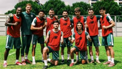 Bursaspor’un bugün başlayacak 9 gün sürecek Bolu kampı kadrosu açıklandı.