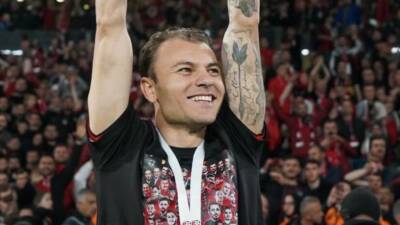 Bursaspor’un eski futbolcusu Yusuf Erdoğan, yeşil beyazlılara rakip oldu.