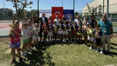 Osmangazi Belediyespor Tenis Takımı sporcuları, 9-10 Yaş Bursa İl Birinciliği