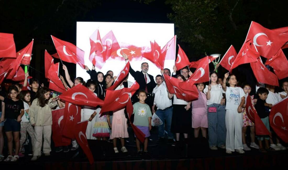 Bursa Kestel’de 15 Temmuz ruhu meydanlara sığmadı Kestel Belediyesi, 15 Temmuz Demokrasi ve Millî Birlik Günü dolayısıyla
