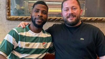 Bursaspor, Kelechi Iheanacho transferini duyurdu.