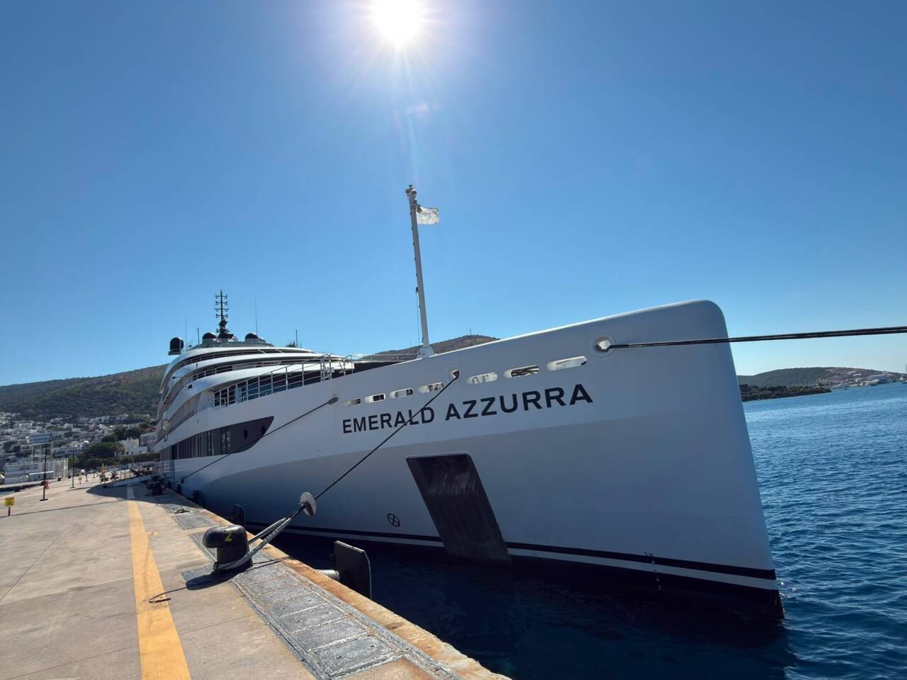 "Emerald Azzurra" kruvaziyeri Bodrum'a geldi 2 emerald azzurra kruvaziyeri bodruma geldi b821e55b1d29
