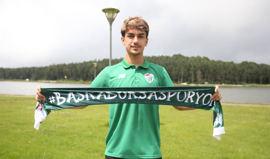 Bursaspor’un gelecek vadeden ismi OLAY’a konuştu: ‘Tüylerim diken diken oldu’ Timsah’ın gelecek vadeden yeni ismi Hüseyin Maldar, transfer sürecini OLAY’a