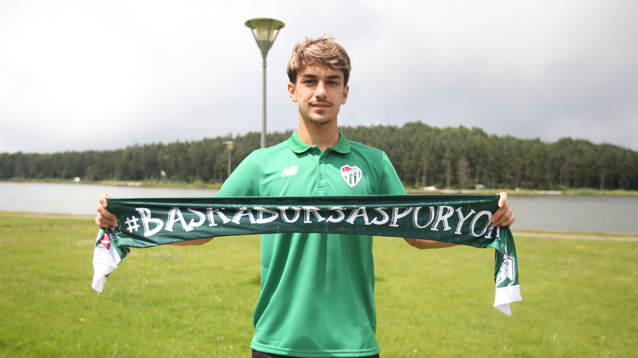 Bursaspor'un gelecek vadeden ismi OLAY'a konuştu:'Tüylerim diken diken oldu' 4 emre0187