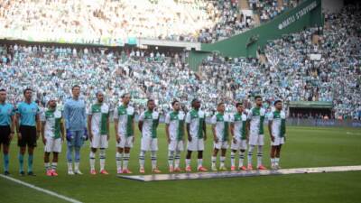 Bursaspor'un Shakhtar Donetsk ile oynadığı hazırlık maçında sahadaki mücadelenin yanı