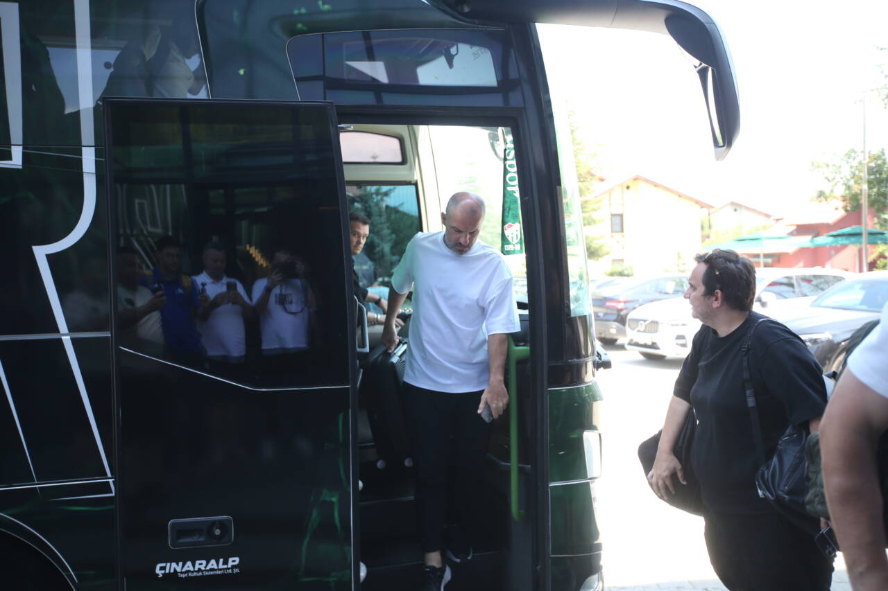 Bursaspor Bolu'ya ayak bastı 2 emre3460