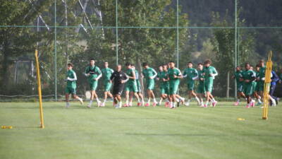 15 Temmuz’a kadar Bolu’da kamp yapacak Bursaspor’da iki antrenman maçının