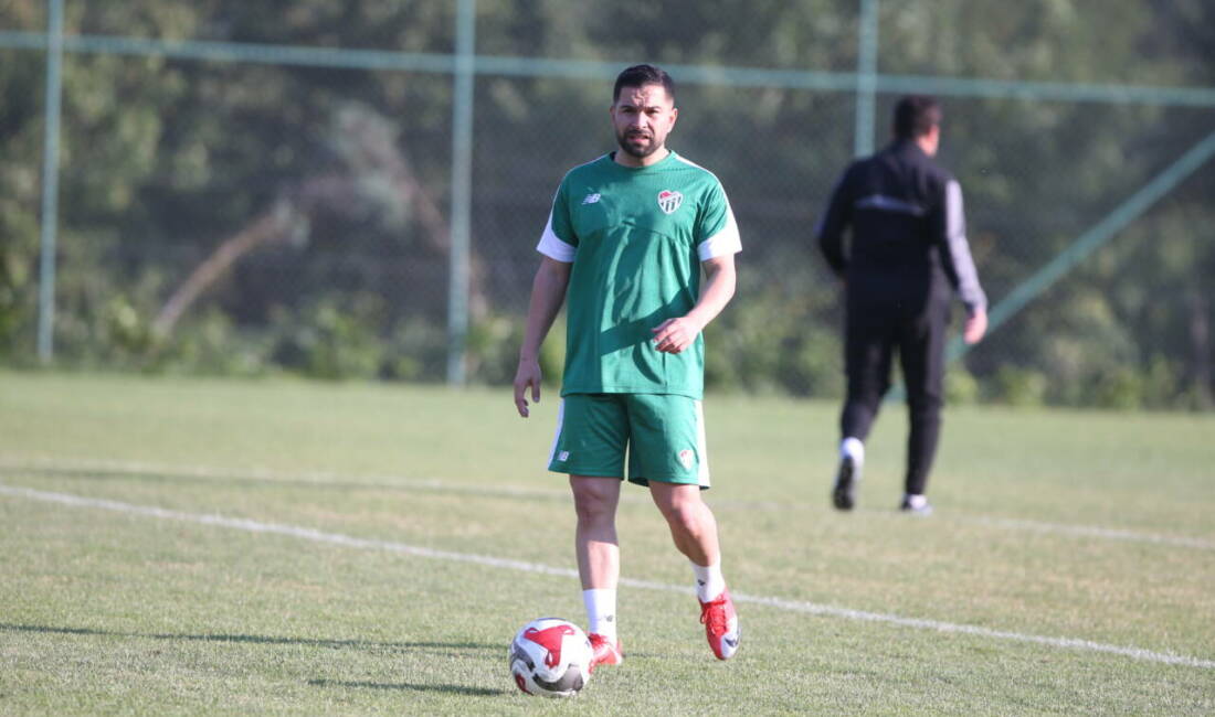 Bursaspor kampında sevindiren gelişme! Geçen sezon çapraz bağları kopan 30 yaşındaki yeşil beyazlı futbolcu
