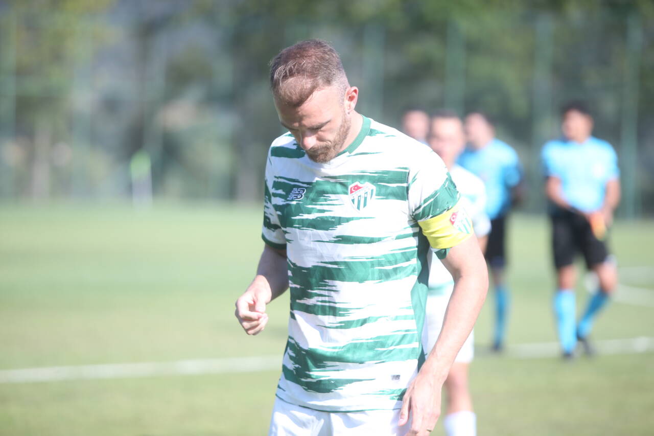 Bursaspor'un bu forması ilk kez görücüye çıktı 2 emre5169