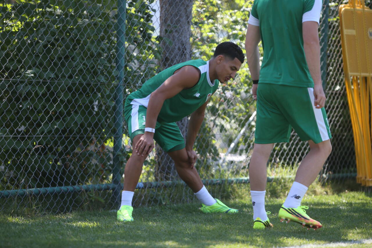 Bursaspor'dan Bolu kampında sevindiren haber 3 emre6917