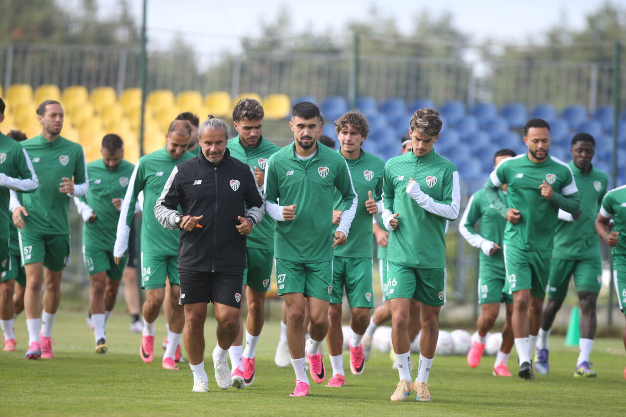Bursaspor Topuk Yaylası'nda! İşte günün dikkat çeken notları 5 emre7840