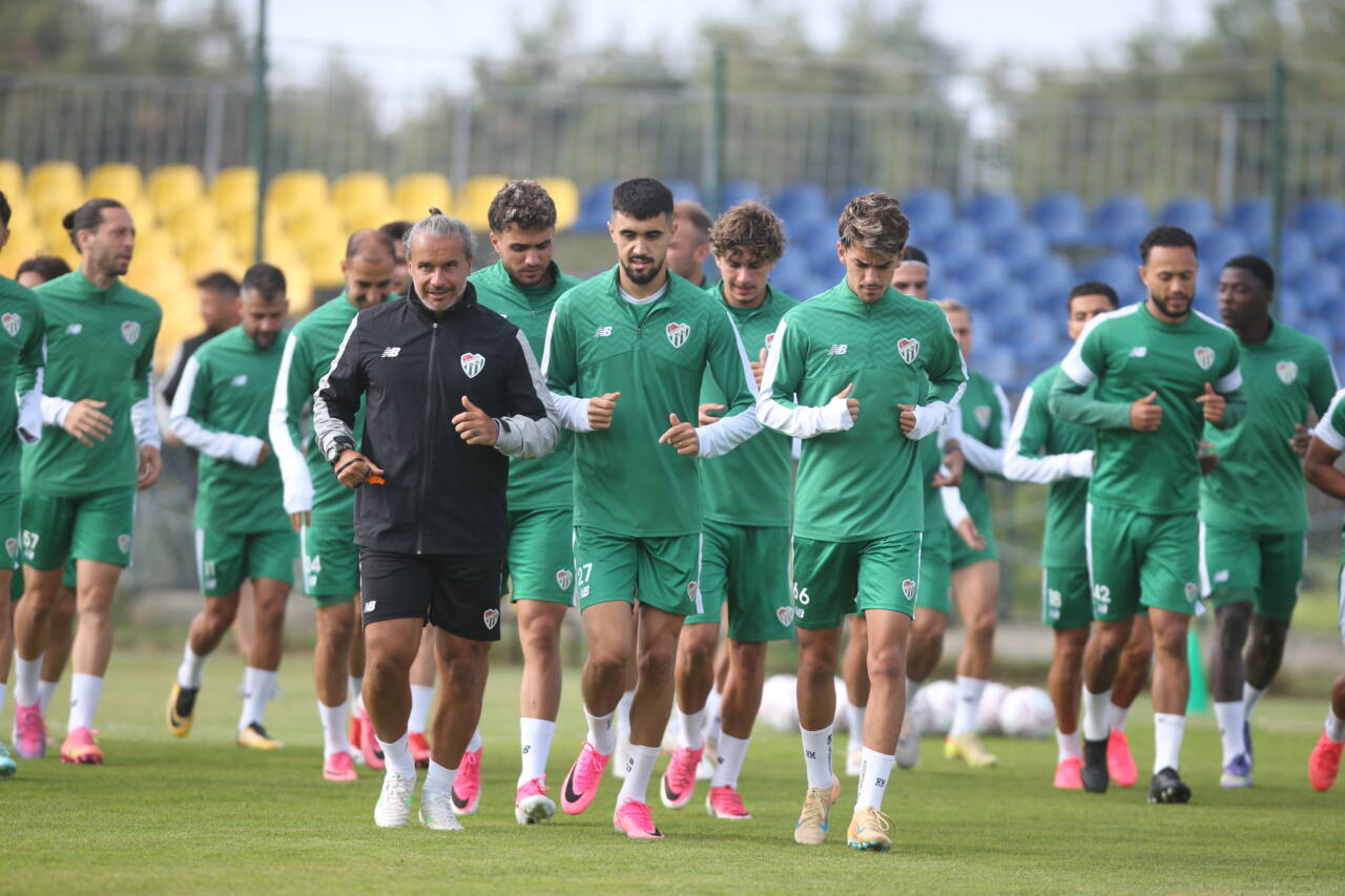Bursaspor Topuk Yaylası'nda! İşte günün dikkat çeken notları 4 emre7842