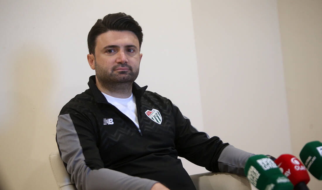 Bursaspor Başkanı Çelik açıkladı! Başka transfer olacak mı? Bursaspor Kulübü Başkanı Enes Çelik önemli açıklamalar yaptı.