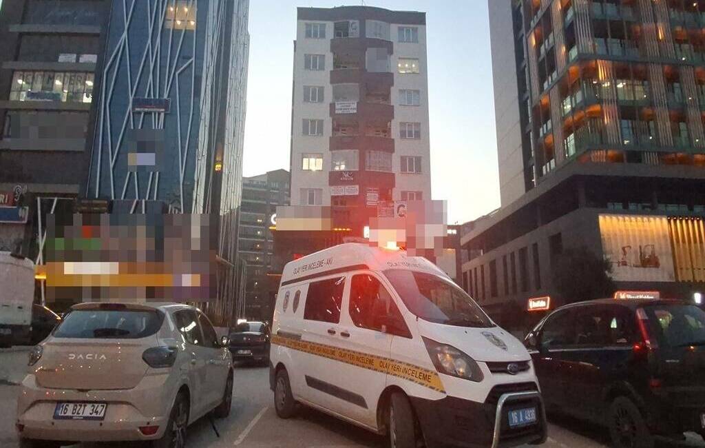 Bursa’da güzellik merkezindeki dehşetin davası başladı! Bursa’da, güzellik merkezinde eski sevgilisi Nagihan Karadeniz'i (40), başından tabancayla