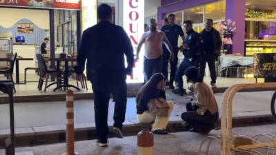 Eskişehir'de bir düğünde tuvalet sırası nedeniyle kavga çıktı.
