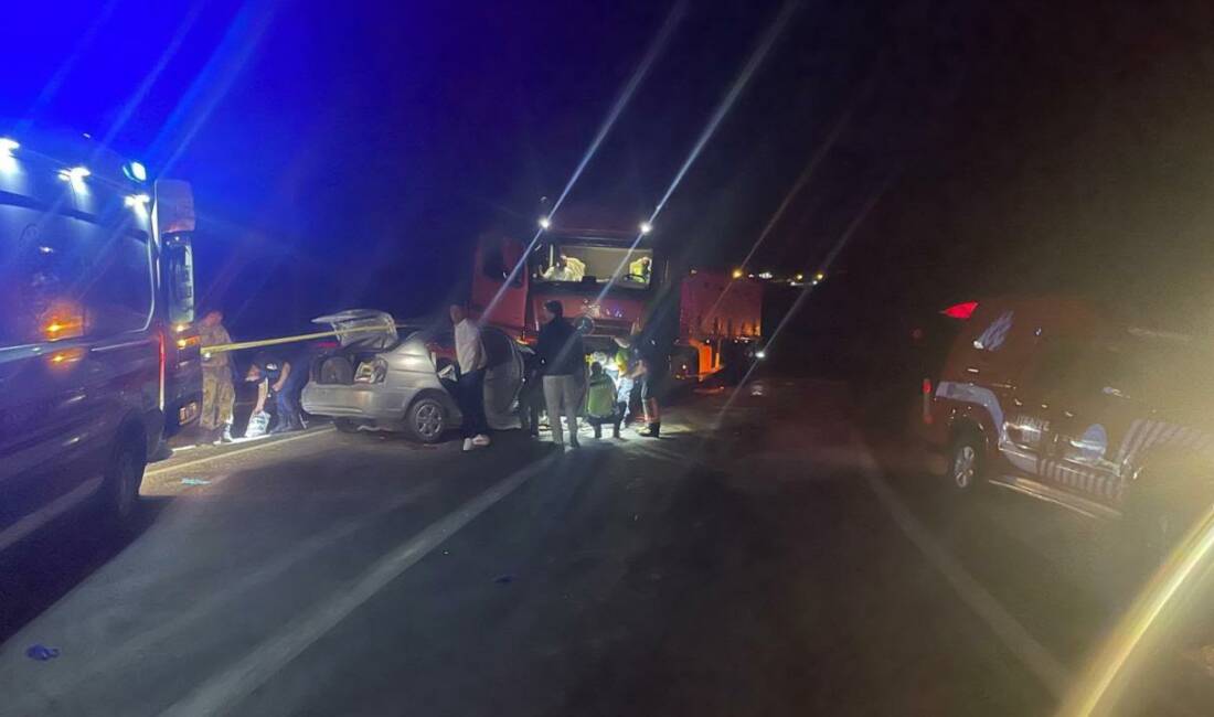 Feci kaza bir aileyi yok etti Malatya'nın Arguvan ilçesinde tır ile otomobilin kafa kafaya çarpışması sonucu