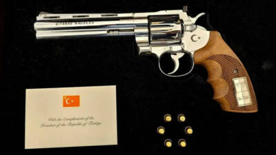 Cumhurbaşkanı Recep Tayyip Erdoğan'ın Ankara'daki NATO Zirvesi'ne katılan liderlere hediye