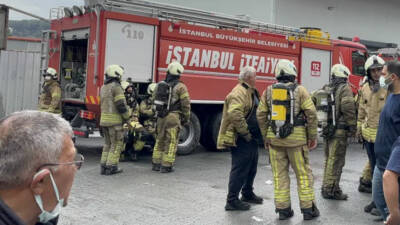 İstanbul Eyüpsultan'da büyük kapalı bir alana sahip fabrikada kimyasal maddeler