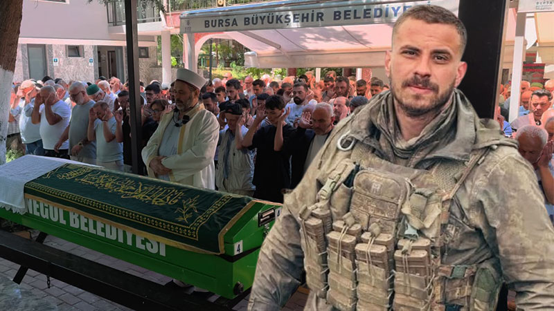 Bursa’da acı veda! Genç uzman çavuş, gözyaşlarıyla uğurlandı Bursa’nın Gemlik ilçesinde geçirdiği trafik kazasında ağır yaralanan ve kaldırıldığı