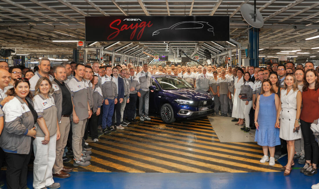 Türkiye’nin en çok satan aracının Bursa’daki üretimi sona erdi Tofaş, Fiat Egea’nın üretim yolculuğunu Bursa fabrikasında düzenlenen törenle tamamladı.