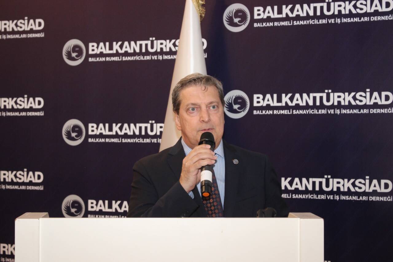 BALKANTÜRKSİAD Akademi'den Bursa iş dünyasına yönetim reçetesi 1 foto 1 1