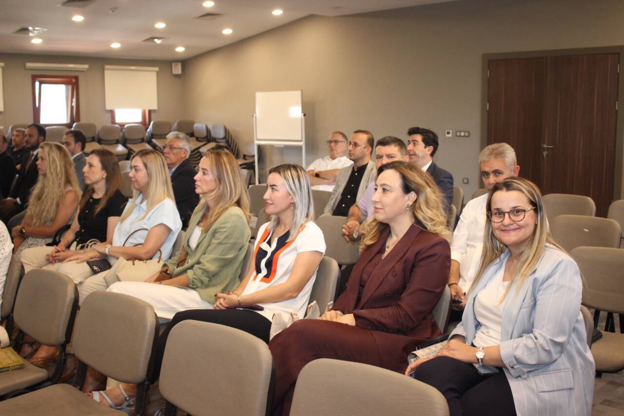 BALKANTÜRKSİAD Akademi'den Bursa iş dünyasına yönetim reçetesi 4 foto 4