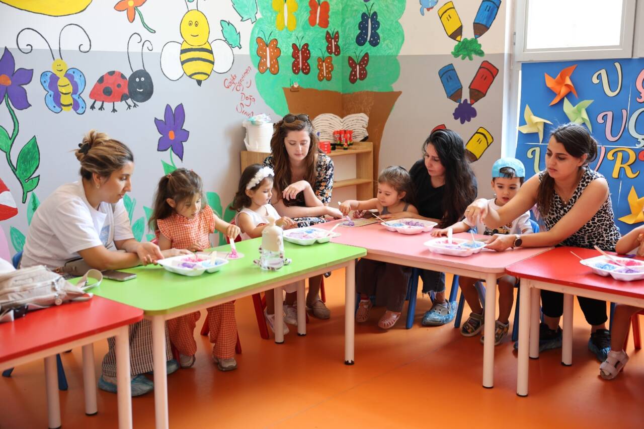 Bursa'nın Gemlik ilçesinde çocuklara ücretsiz yaz atölyeleri 2 gemlik belediyesinden miniklere eglenceli yaz programlari 5