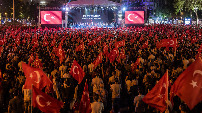 Bursa Valiliği duyurdu: 15 Temmuz’a özel o isim konser verecek Bursa Valiliği, 15 Temmuz Demokrasi ve Milli Birlik Günü etkinlikleri