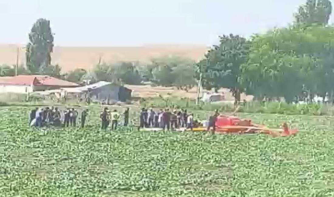 Ankara’da eğitim helikopteri düştü Ankara'da sivil helikopterin tarlaya düştüğü kazada 2 kişi yaralandı.
