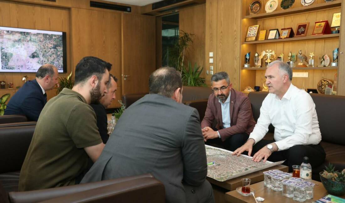 Bursa’nın İnegöl ilçesine metrobüs planı İnegöl Belediye Başkanı Alper Taban, artan ulaşım ihtiyacını karşılamak için