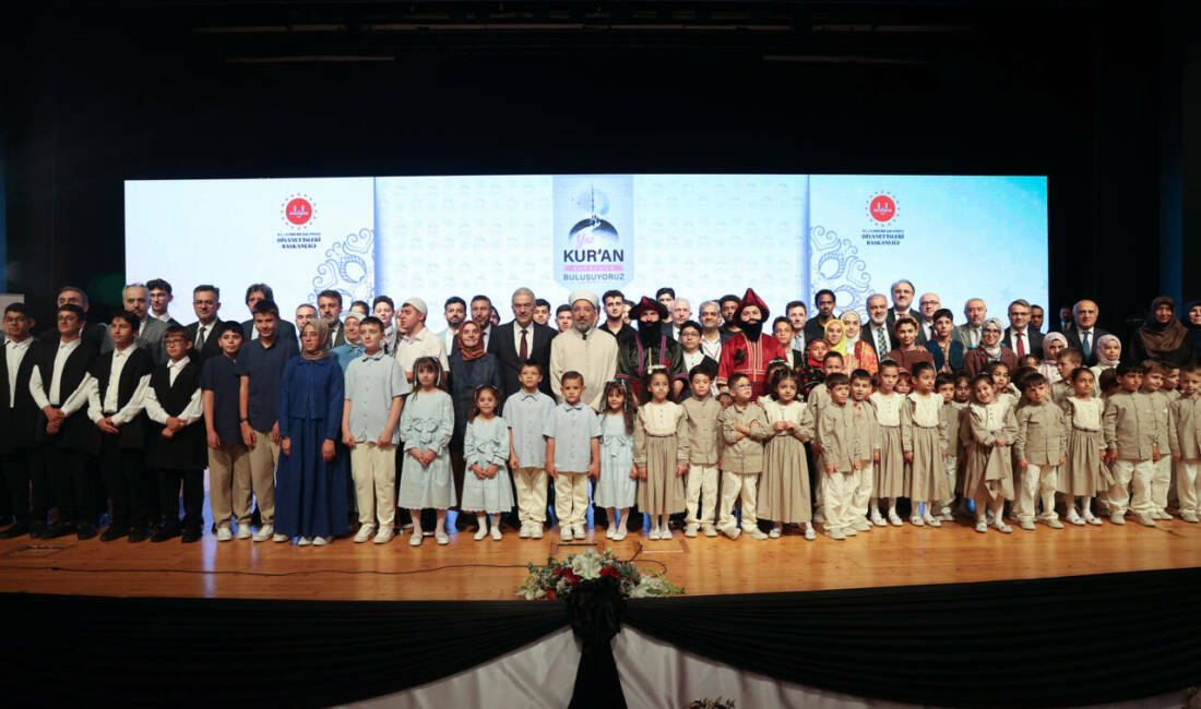 Diyanet İşleri Başkanı Arpaguş, Bursa’da Yaz Kur’an Kursları’nın açılışını yaptı Diyanet İşleri Başkanı Prof. Dr. Safi Arpaguş, Eğitim Hizmetleri Genel