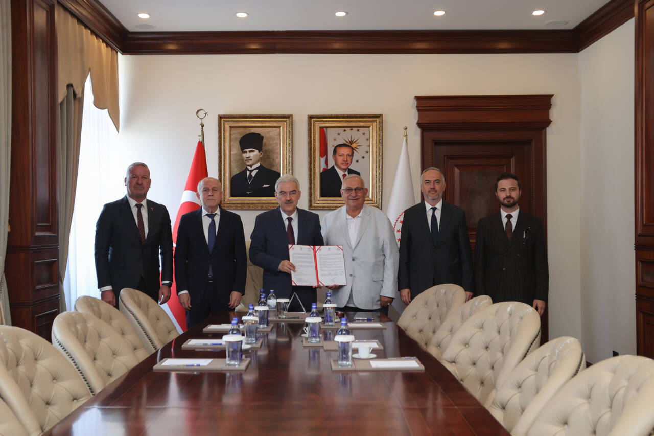 Bursa Valiliği paylaştı: Hayırseverlerden sağlık yatırımı bağışı 2