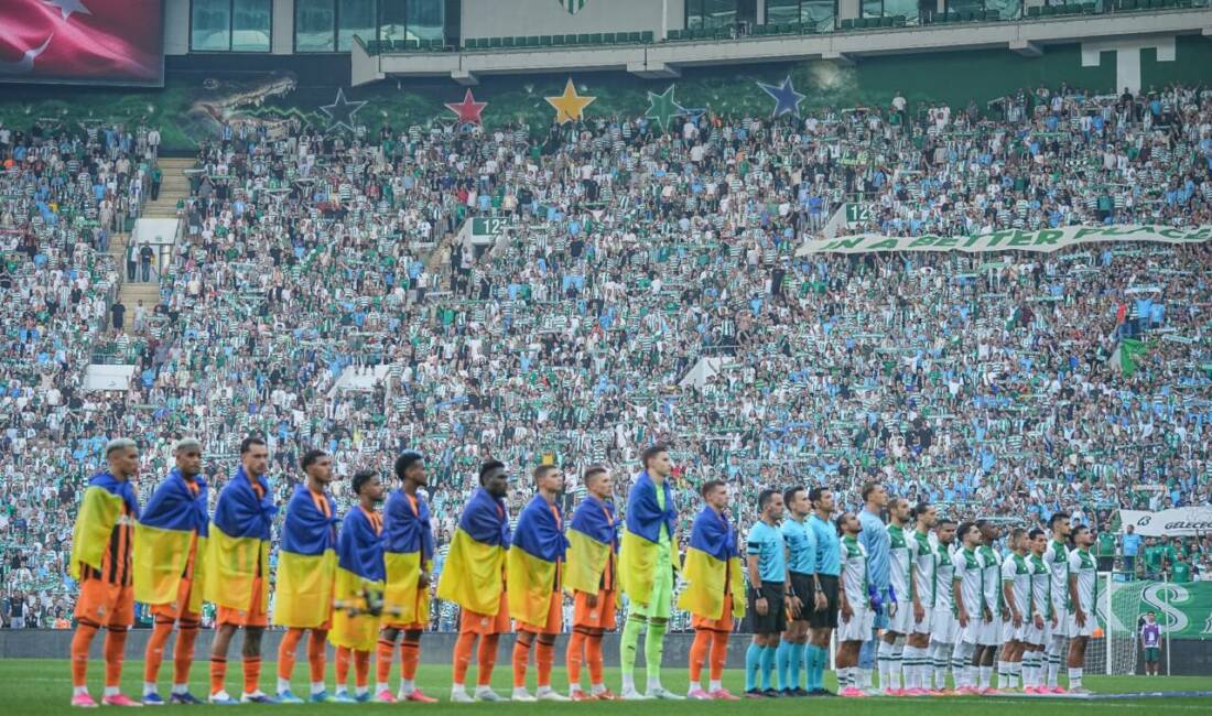 İşte Bursaspor-Shakhtar Donetsk maçındaki taraftar sayısı Bursaspor’un Ukrayna şampiyonu Shakhtar Donetsk ile Matlı Stadyumu'nda oynadığı hazırlık
