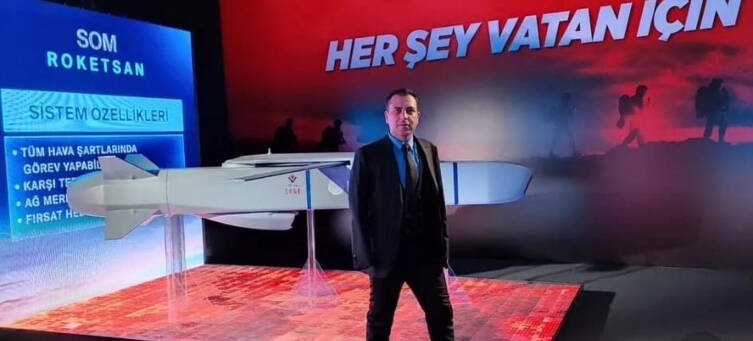 İki kolunu kaybetti; yılmadı KAAN'ın modelleyecisi oldu 1 iki kolunu kaybetti yilmadi kaanin modelleyecisi oldu d0aff3277890
