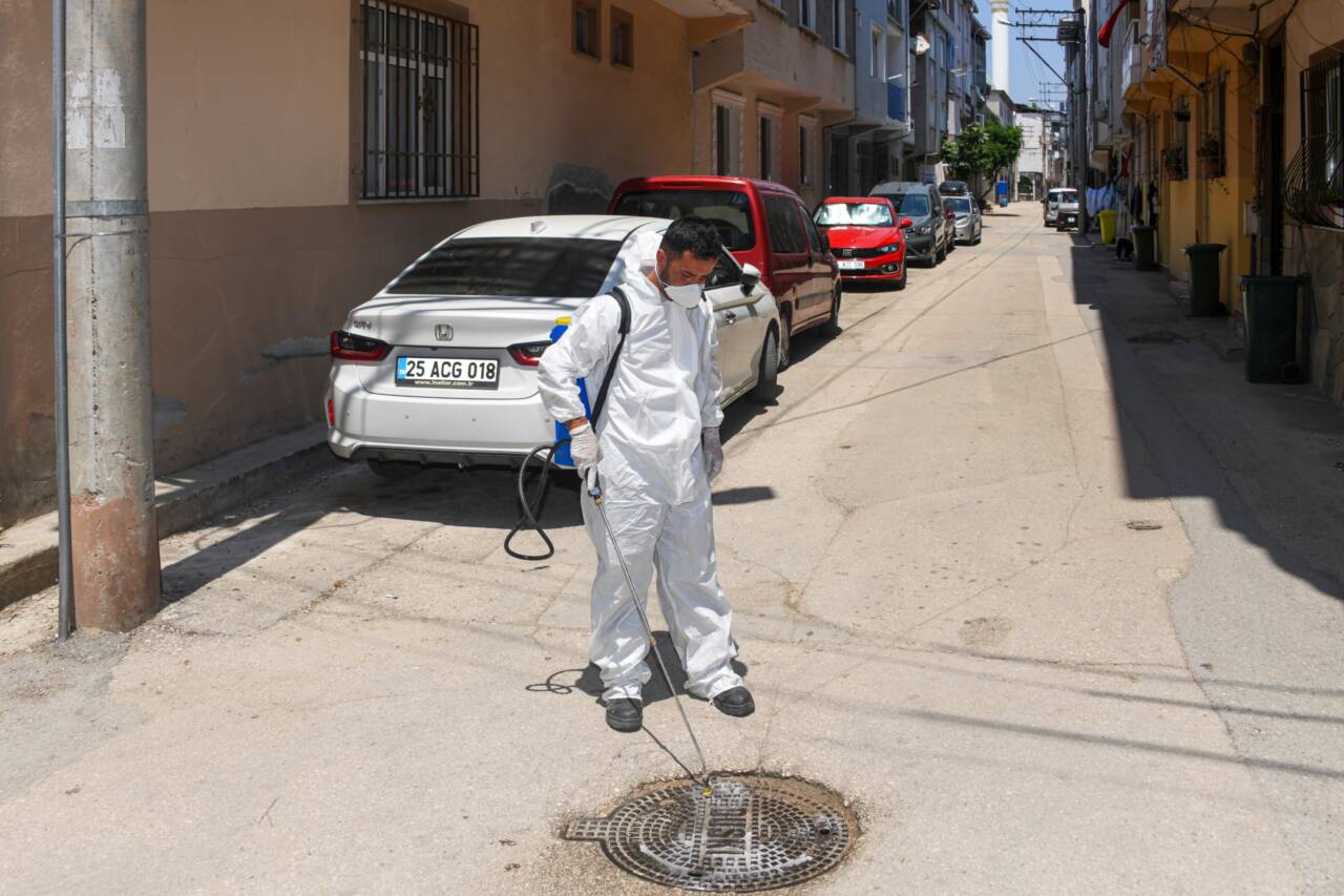 Bursa sokaklarında haşere avı 2 ilaclama 5