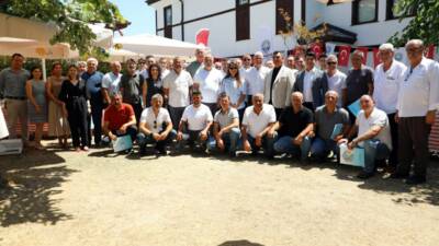 Mudanya Belediye Başkanı Deniz Dalgıç, ilçenin geleceğini muhtarlarla birlikte planlamak