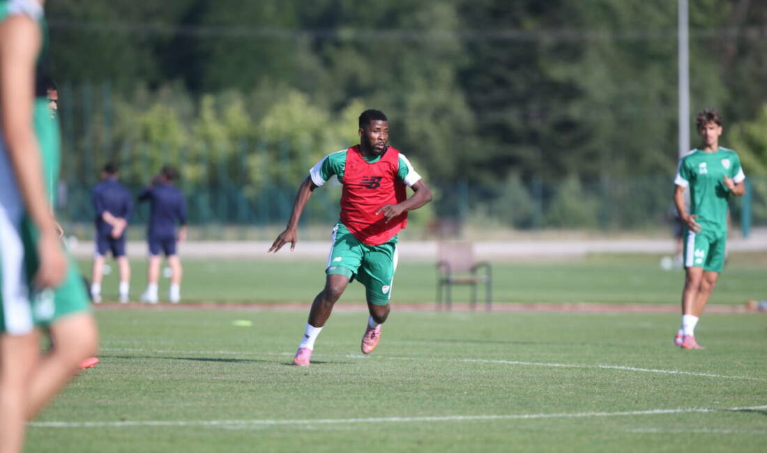 Bursaspor’un yeni transferlerinden Kelechi Iheanacho, Bursaspor gibi büyük bir kulübe
