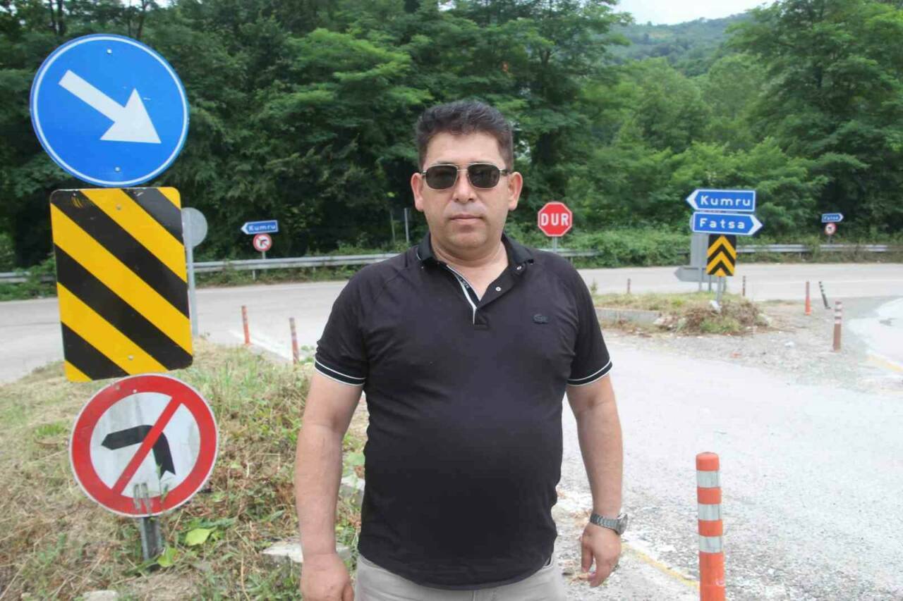 Kavşakta tam 29 tabela var! Sürücüler ne yapacağını şaşırıyor 7 kavsakta tam 29 tabela var surucule ne yapacagini sasiriyor 3839e5ee21c3