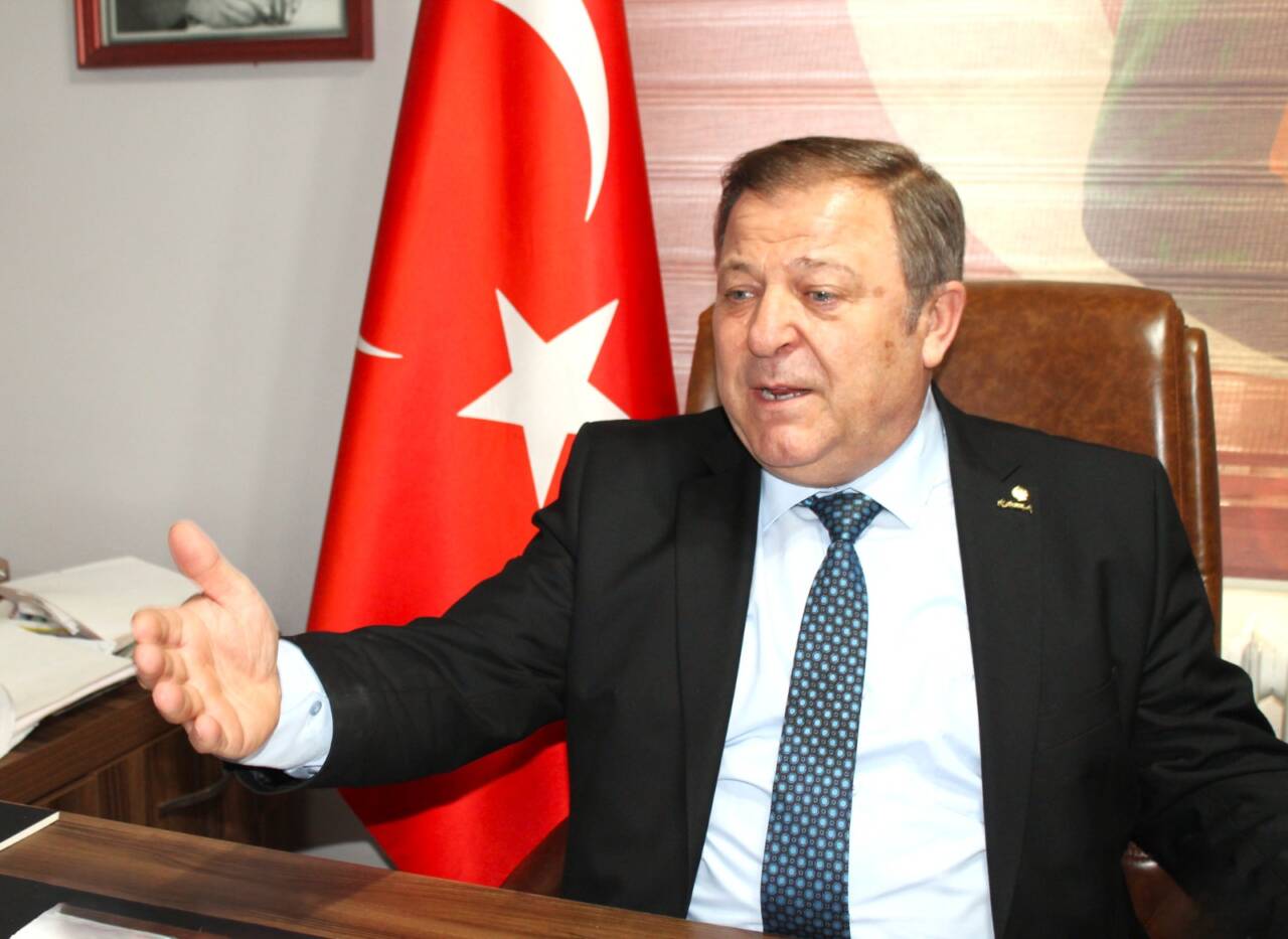 Bursa'daki emeklilerden tepki:'Emeklinin parası, altınları çalınıyor' 2 kenan pars 1