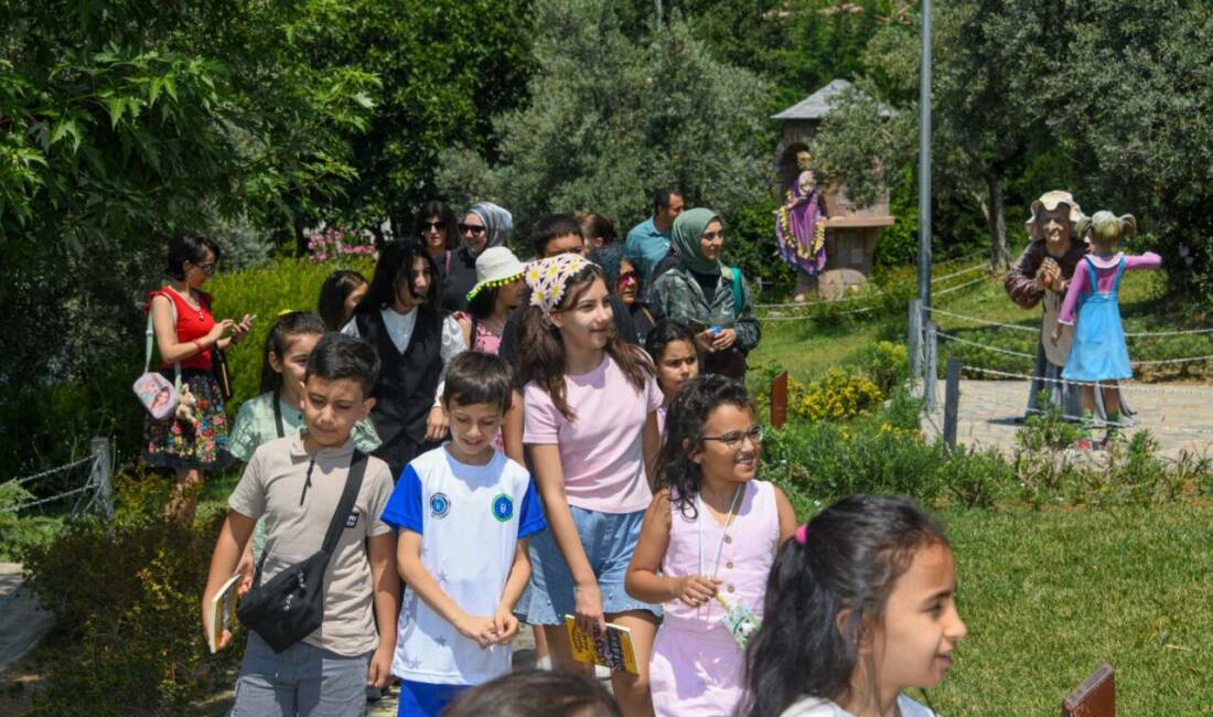 Bursa Osmangazi’de çocuklar için anlamlı etkinlik! Osmangazi Belediyesi, çocuklarda kitap okuma alışkanlığını güçlendirmek ve onları doğayla
