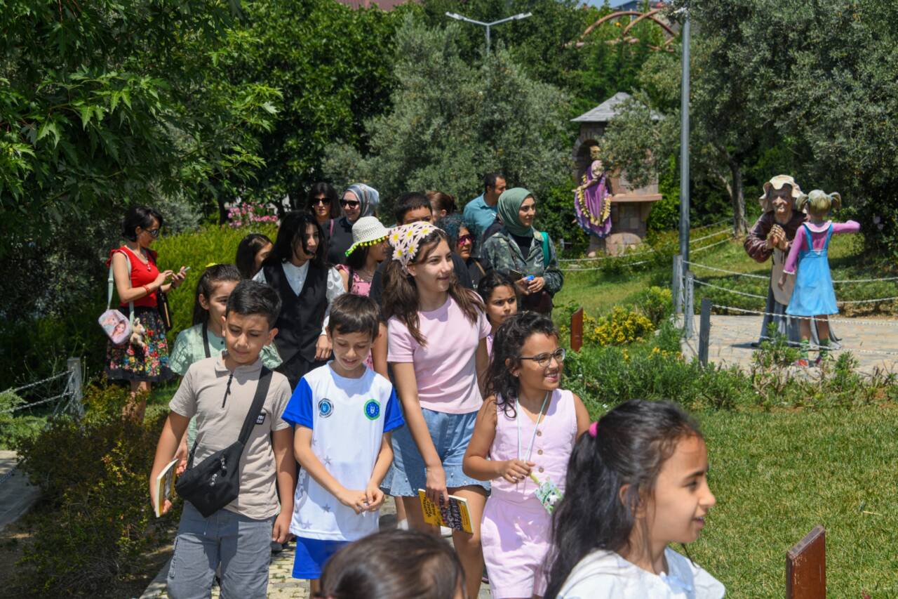 Bursa Osmangazi’de çocuklar için anlamlı etkinlik! 9 Bursa Osmangazi’de çocuklar için anlamlı etkinlik!