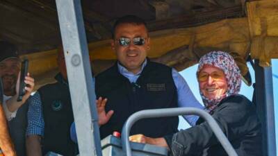 Bilecik merkeze bağlı Yeniköy’de Bitümlü Sıcak Karışım (BSK) asfalt çalışmasına