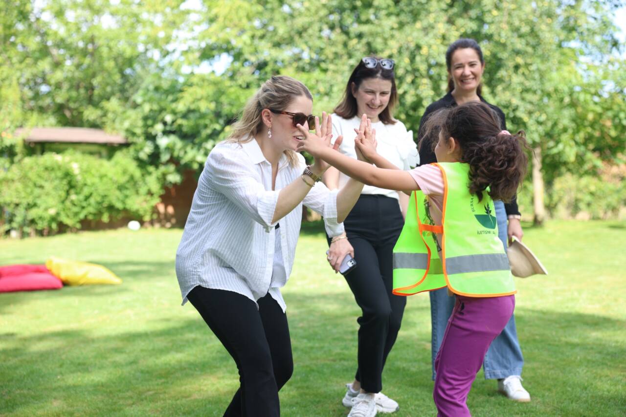 Bursa'da minikler hem eğlendi hem öğrendi 14 Bursa Osmangazi’de çocuklar doğayı keşfederek öğrendi