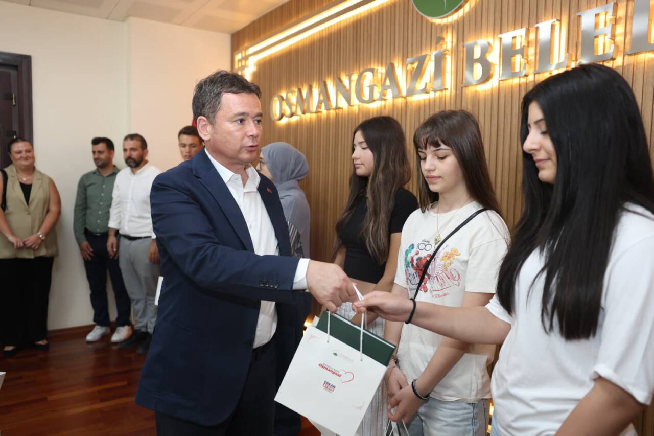 Osmangazi Belediyesi’nin eğitimde fırsat eşitliğini güçlendirmek amacıyla hayata geçirdiği ücretsiz