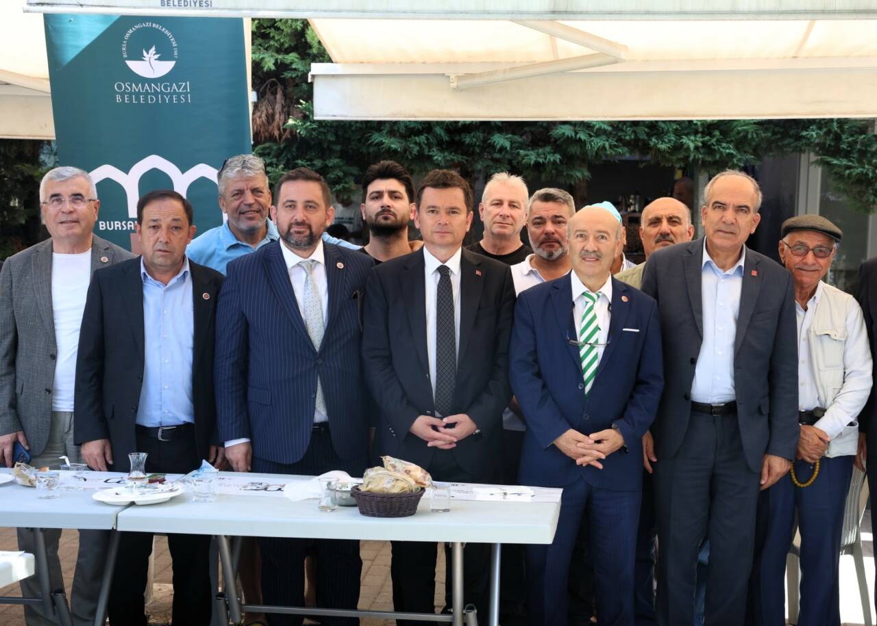 Bursa'da Başkan Aydın'dan sorunlara yerinde çözüm 4 Başkan Aydın Mahalle Buluşmalarını Alemdar’da Sürdürdü (Görüntülü)