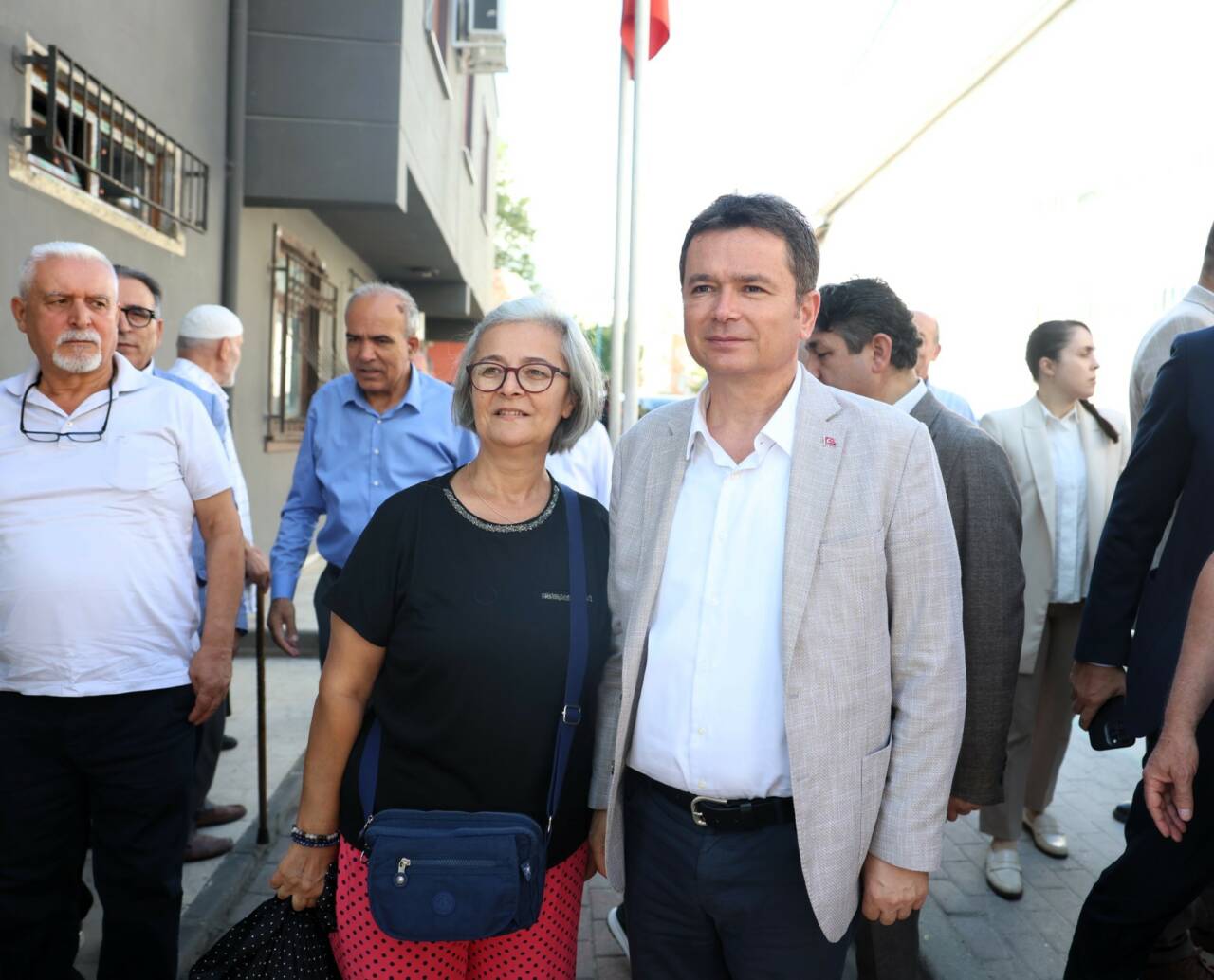 Bursa'da Başkan Aydın'dan sorunlara yerinde çözüm: O mahalleyi tek tek dinledi... 12 Başkan Erkan Aydın Gülbahçe'de Vatandaşlarla Buluştu (Görüntülü)