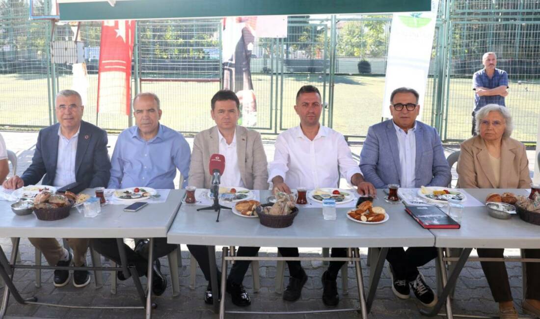 Bursa’da Başkan Aydın’dan sorunlara yerinde çözüm: O mahalleyi tek tek dinledi… Osmangazi Belediye Başkanı Erkan Aydın, mahalle buluşmaları kapsamında Gülbahçe Mahallesi’nde