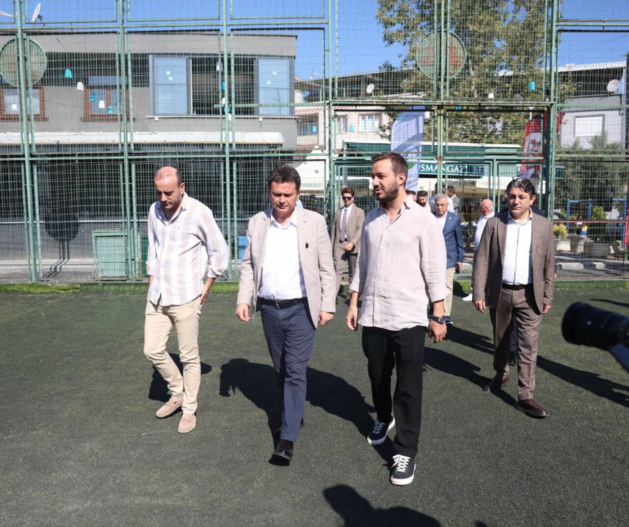 Bursa'da Başkan Aydın'dan sorunlara yerinde çözüm: O mahalleyi tek tek dinledi... 9 Başkan Erkan Aydın Gülbahçe'de Vatandaşlarla Buluştu (Görüntülü)