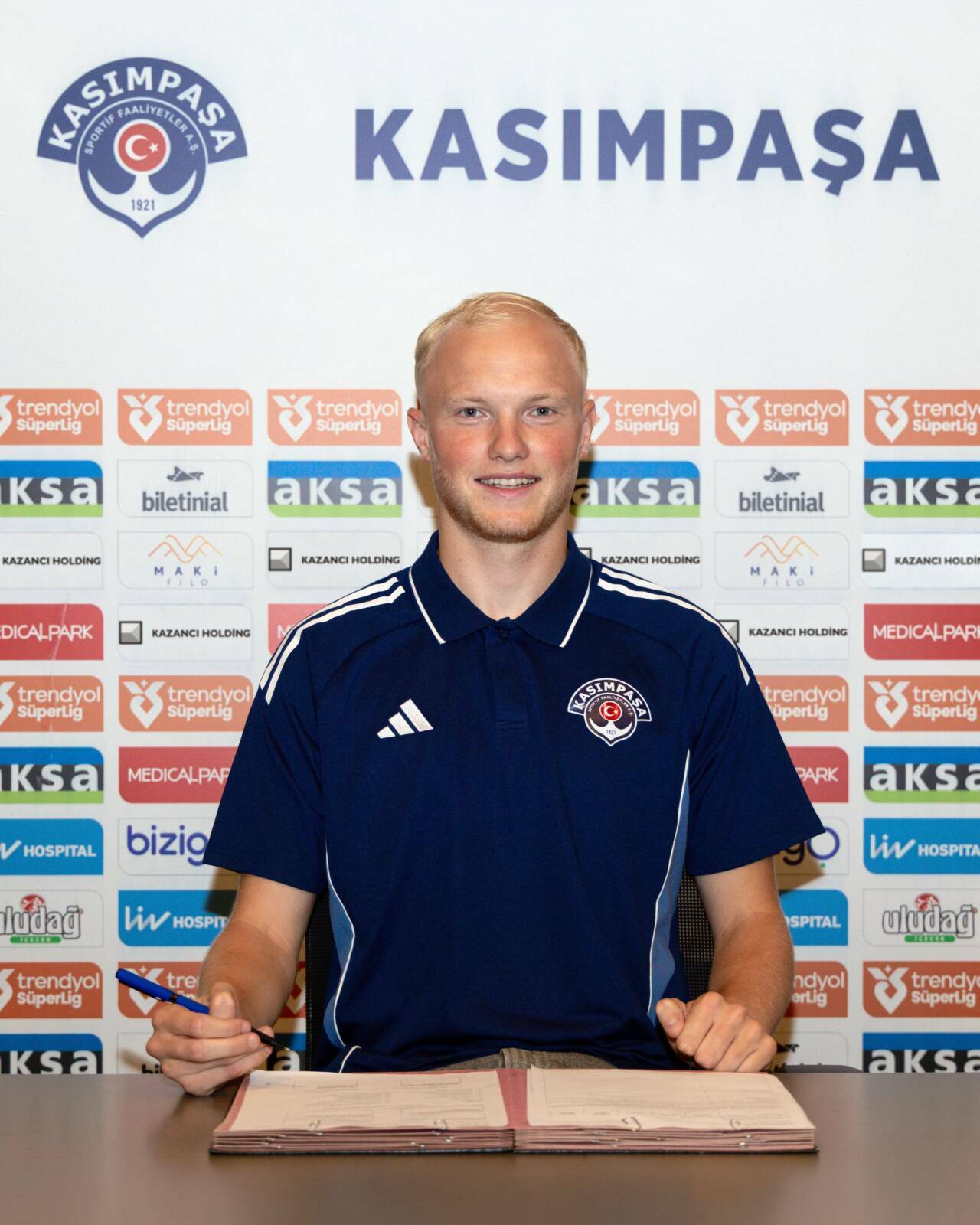 marcus rafferty kasimpasada 37a740cf5dd1